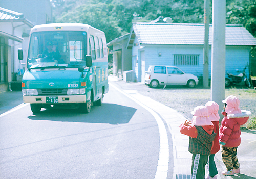 「バイバイ」 川端亜紀香 (長崎県五島市)